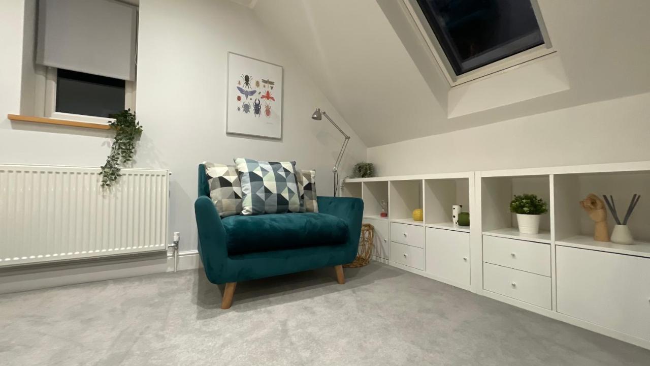 Unique Luxury Detached Apartment In Windsor That Sleeps 4 Bagian luar foto