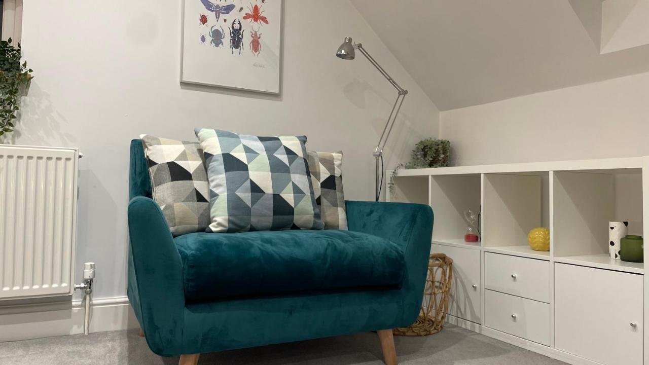 Unique Luxury Detached Apartment In Windsor That Sleeps 4 Bagian luar foto